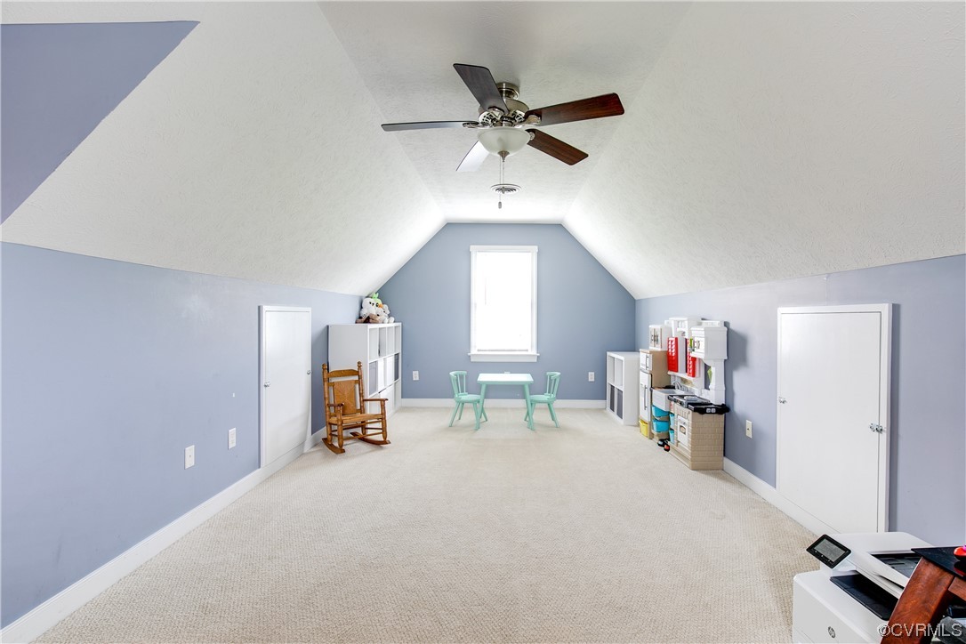 5670 Gentry Dr