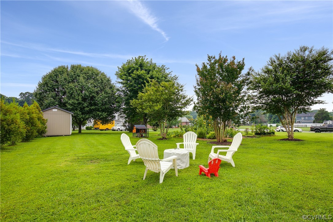 5670 Gentry Dr