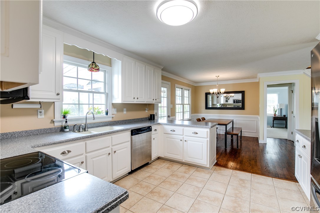 5670 Gentry Dr