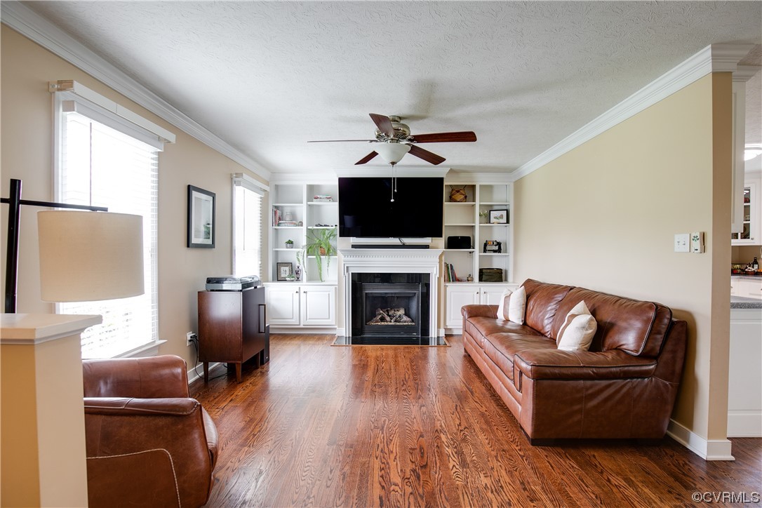5670 Gentry Dr