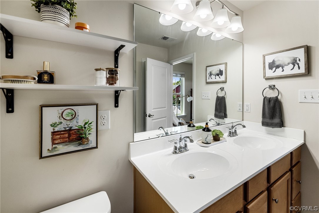 5524 Riverside Heights Way