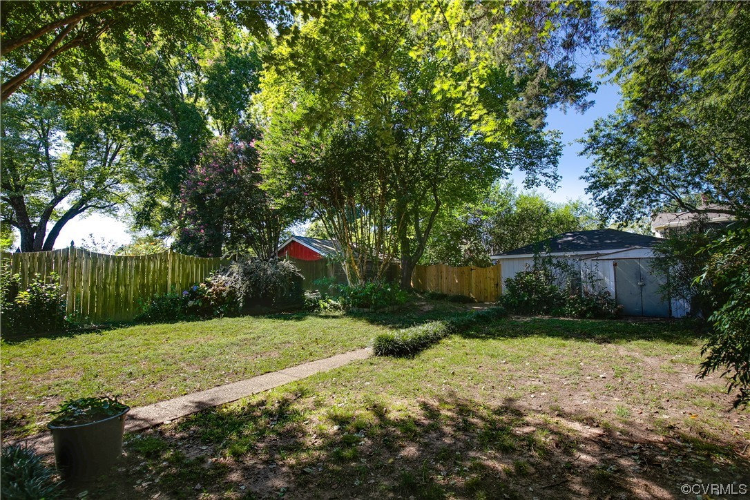 610 W 29th St