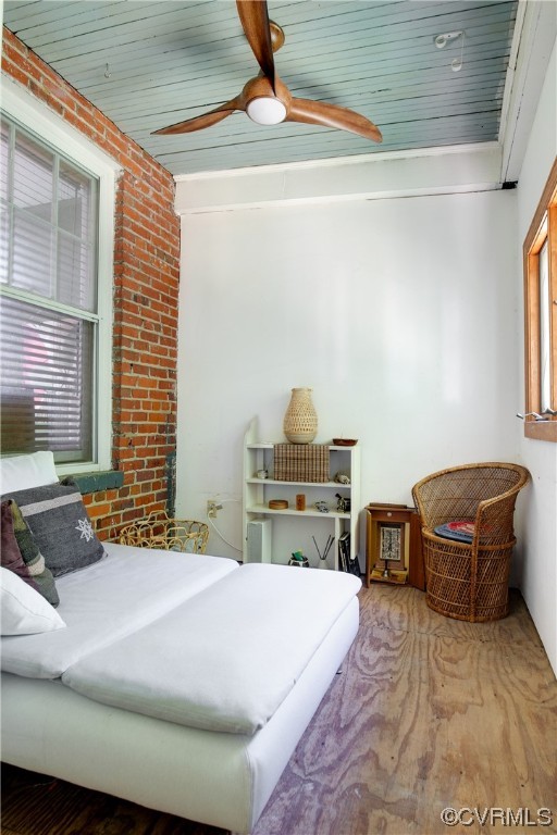 610 W 29th St