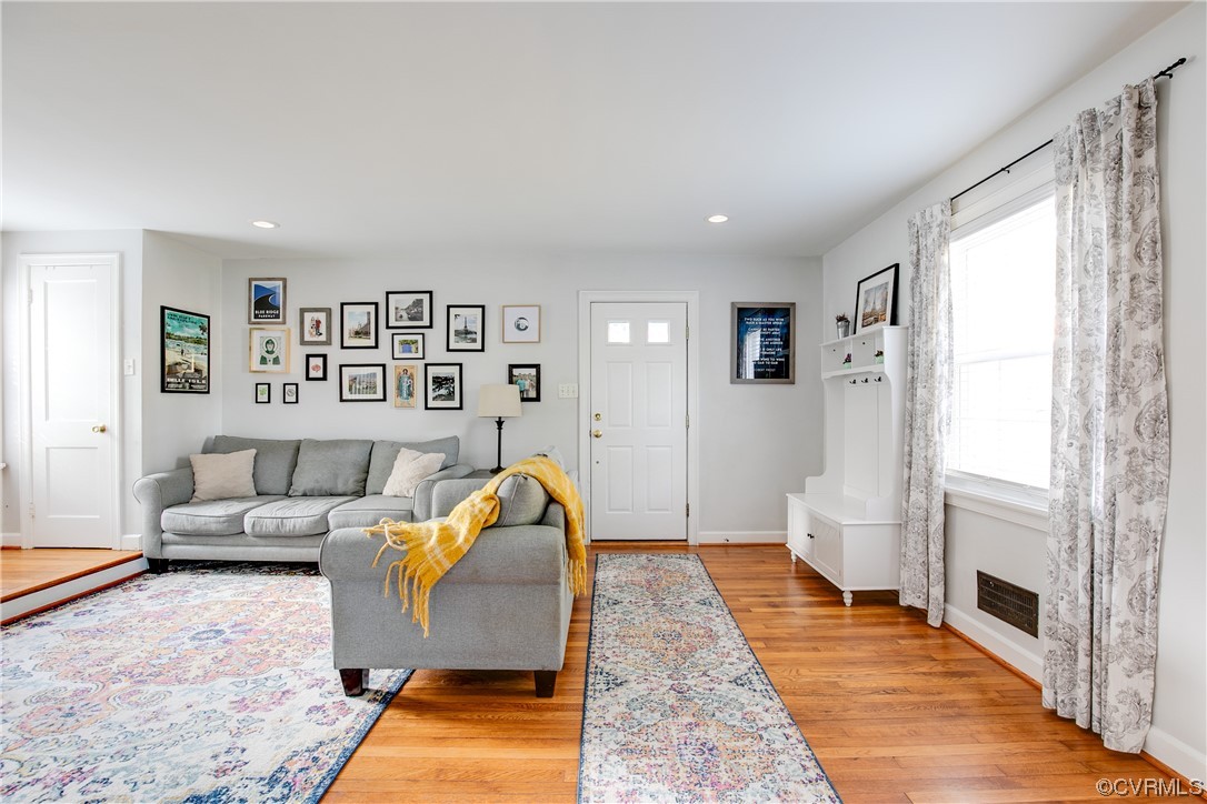2111 Barclay Rd