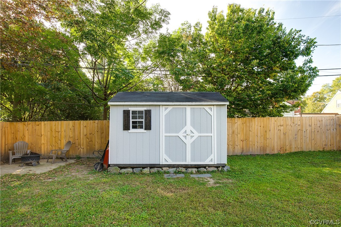 2111 Barclay Rd