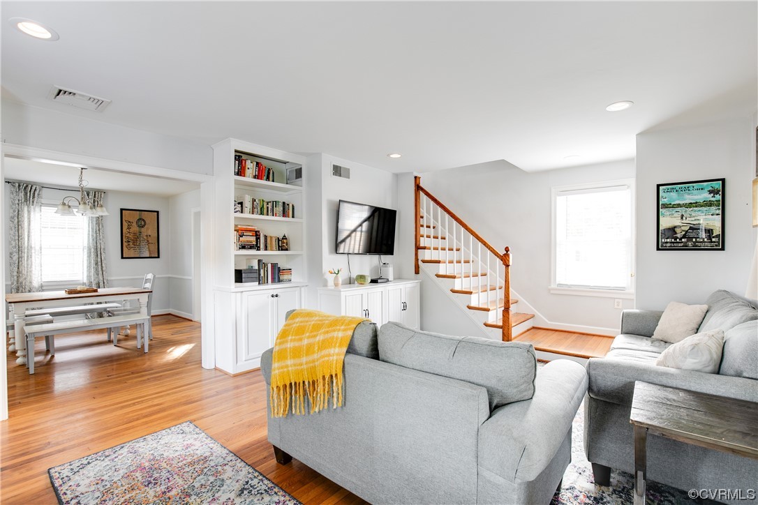 2111 Barclay Rd