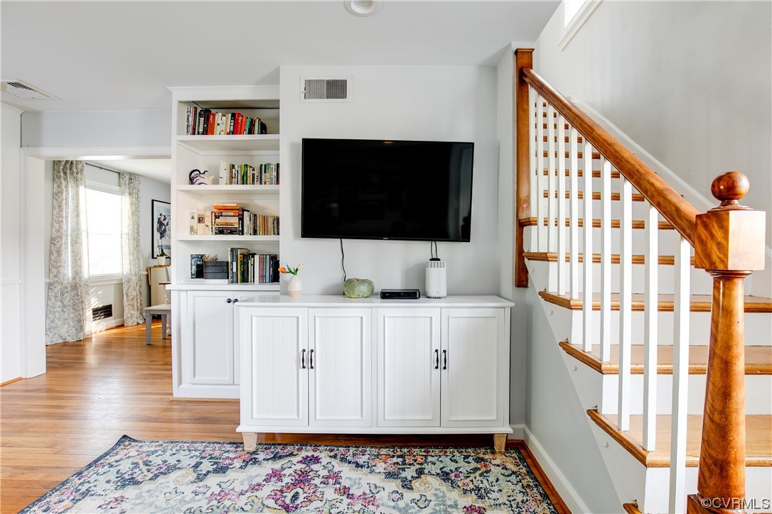 2111 Barclay Rd