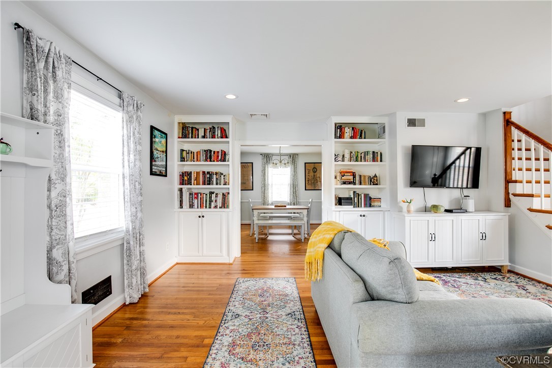 2111 Barclay Rd