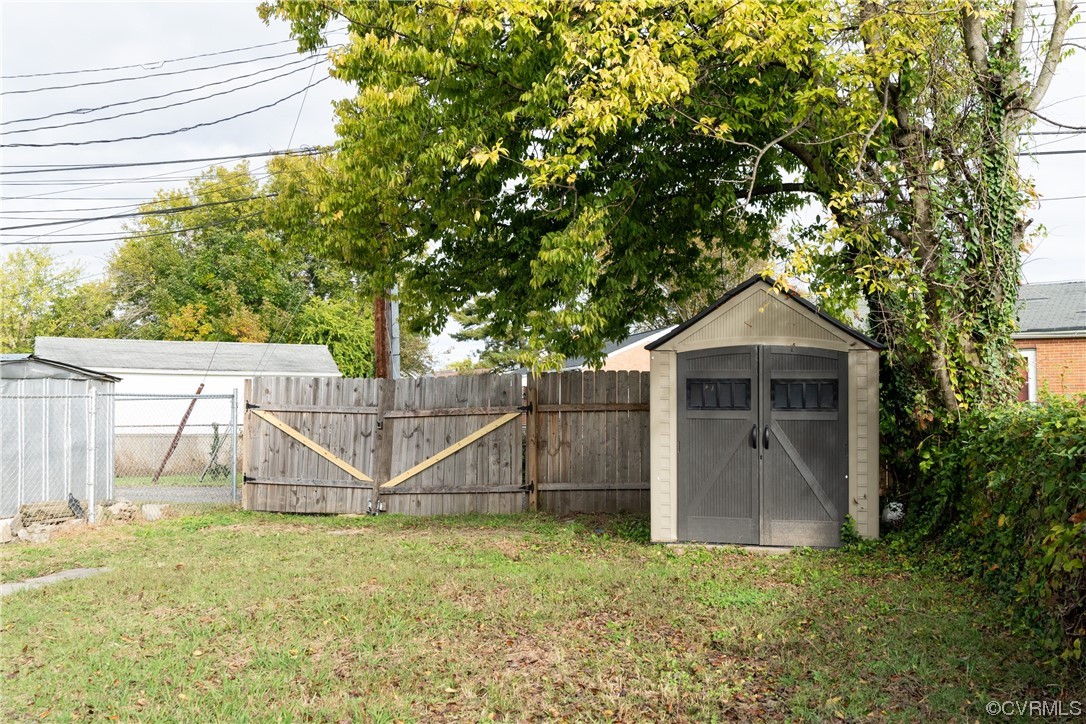 1406 Melton Ave