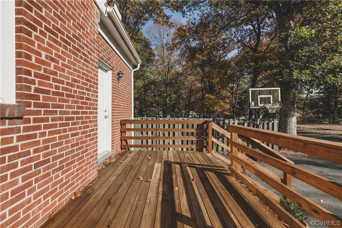 1401 Leicester Rd