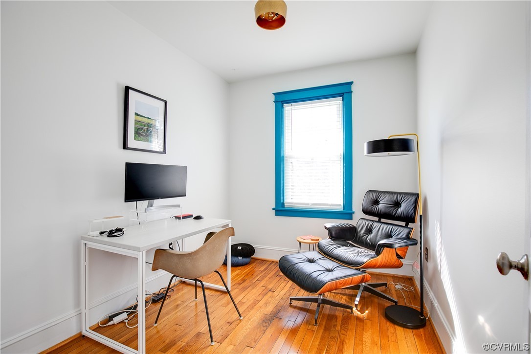 2220 Maplewood Ave