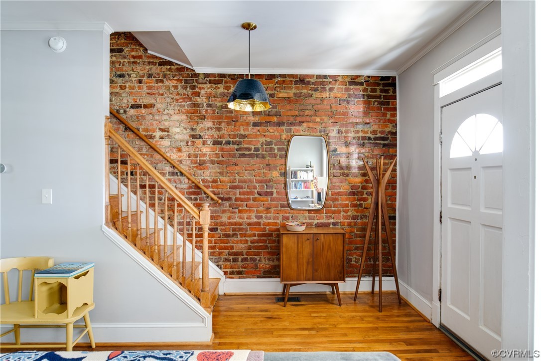 2220 Maplewood Ave