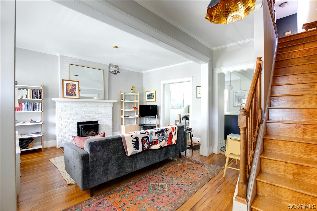 2220 Maplewood Ave
