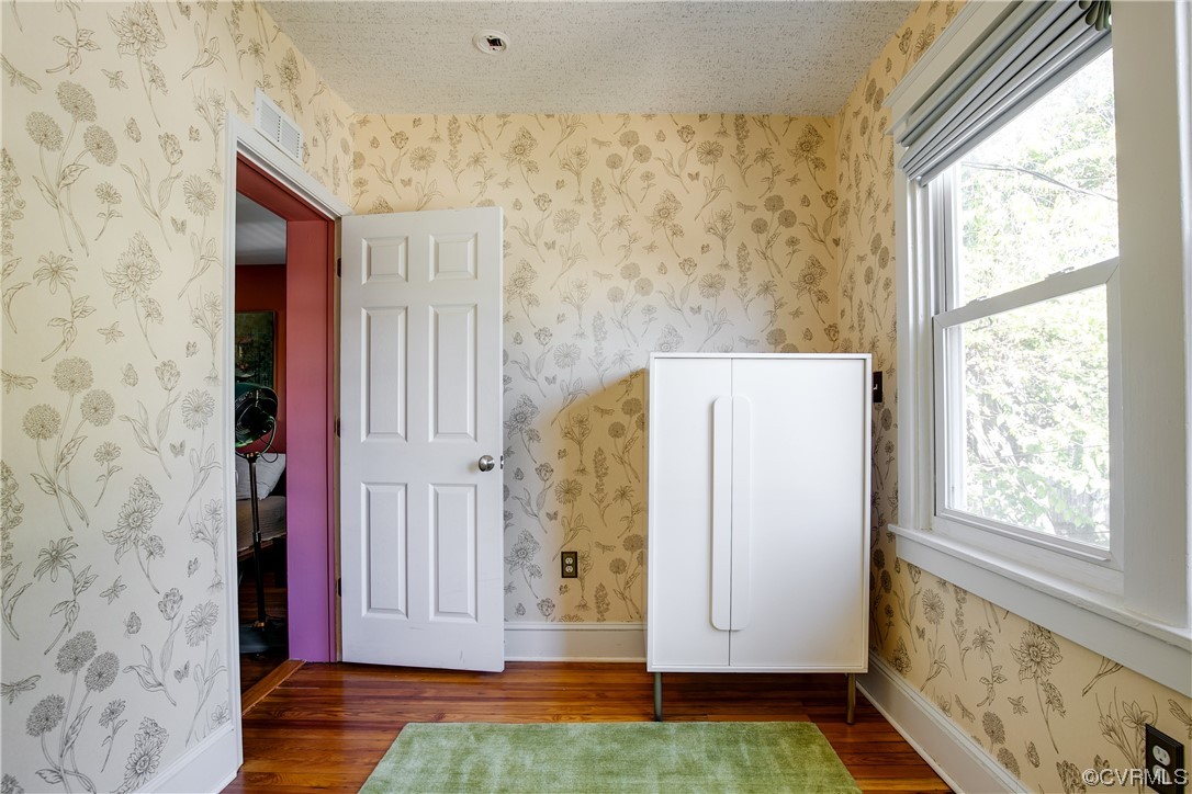 2220 Maplewood Ave