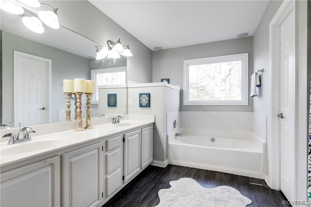 15036 Manor Gate Ct