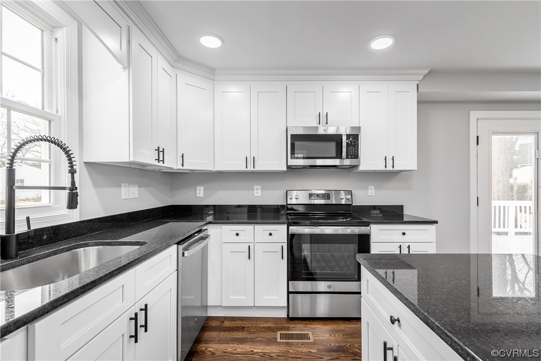 1103 Irby Dr