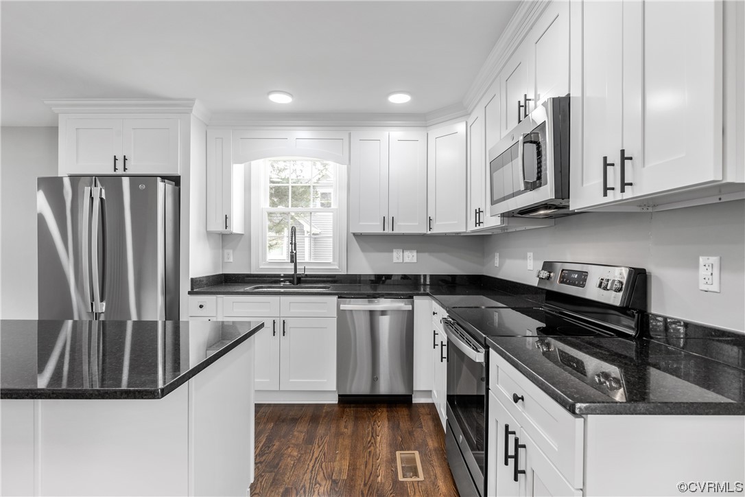 1103 Irby Dr