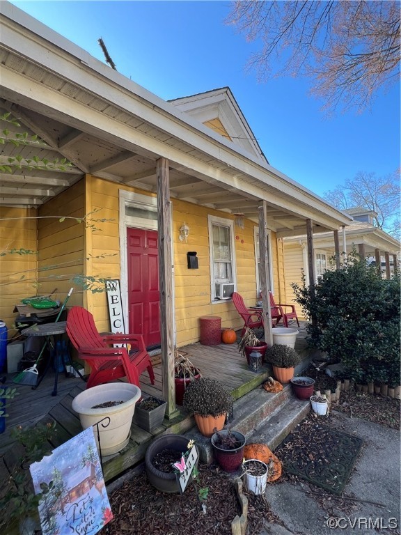 2004 Edwards Ave