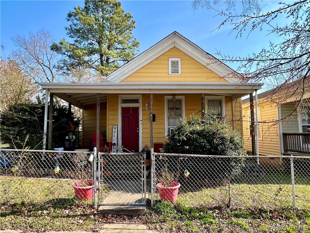 2004 Edwards Ave