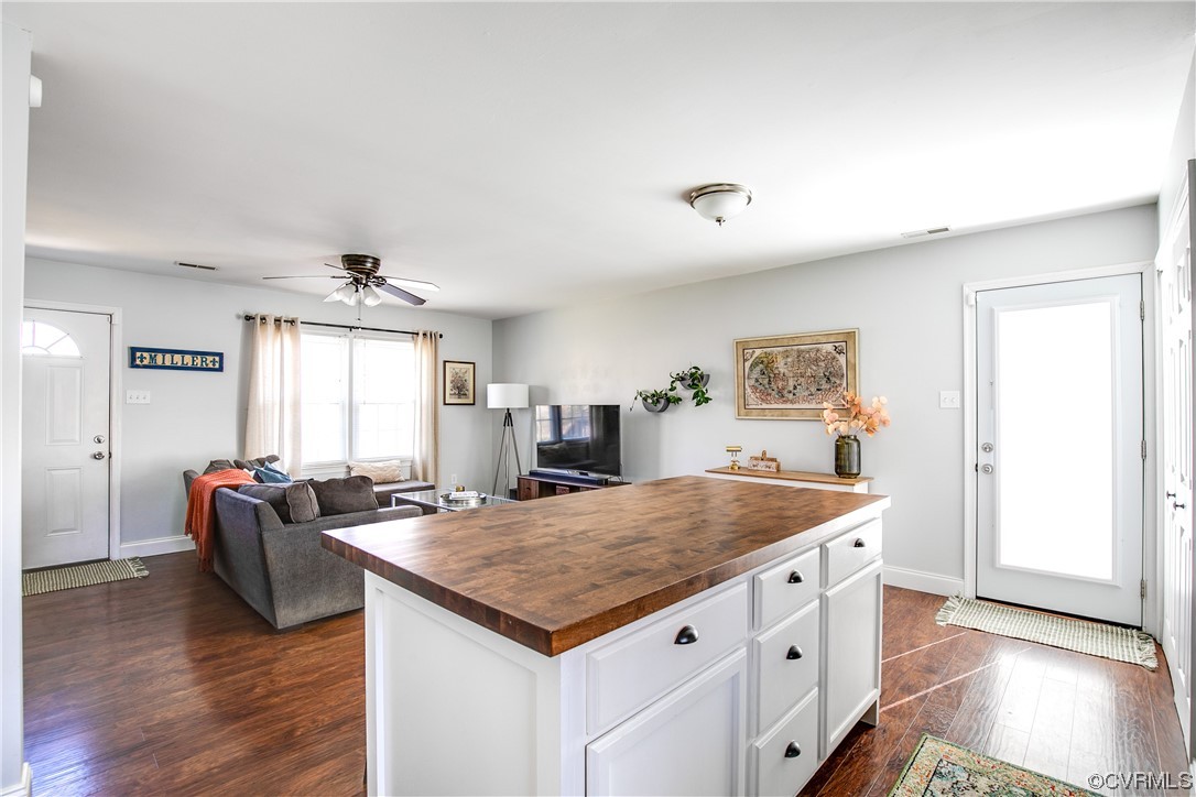 11225 Forestwind Dr