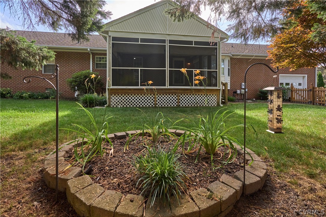 4300 Dianawood Dr