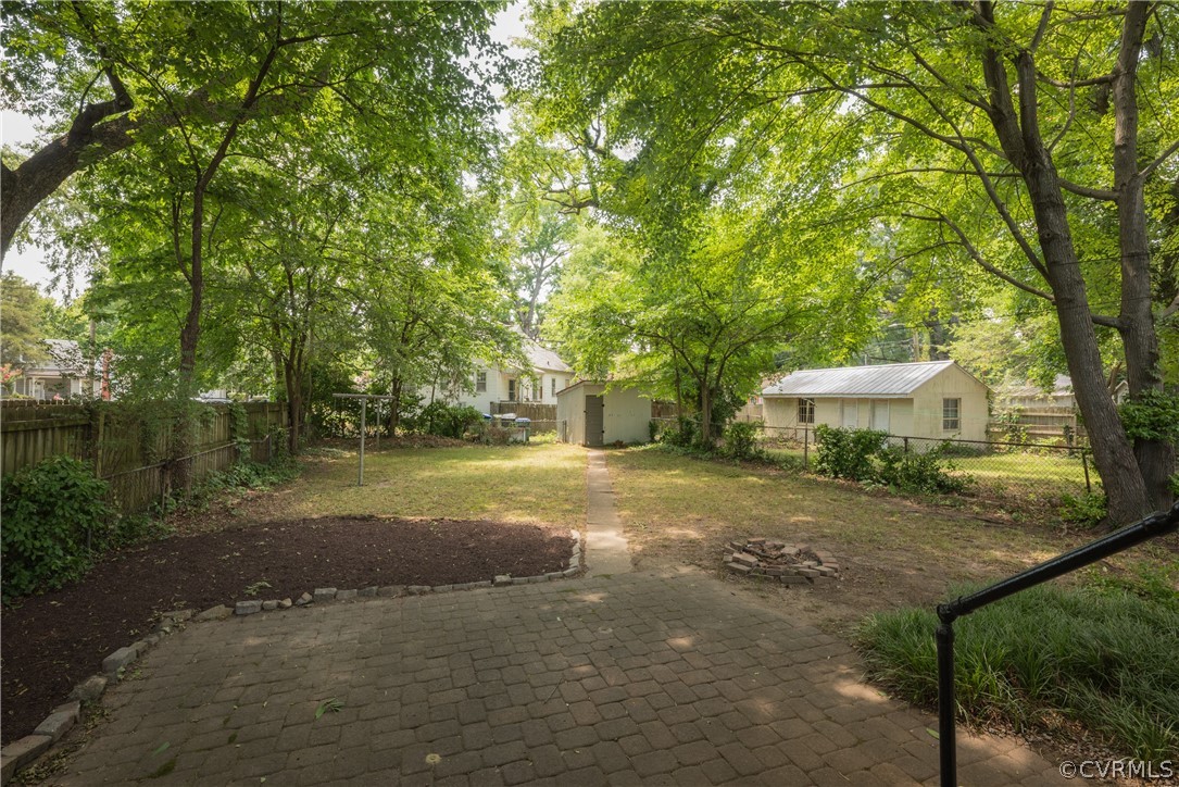 106 W 30th St