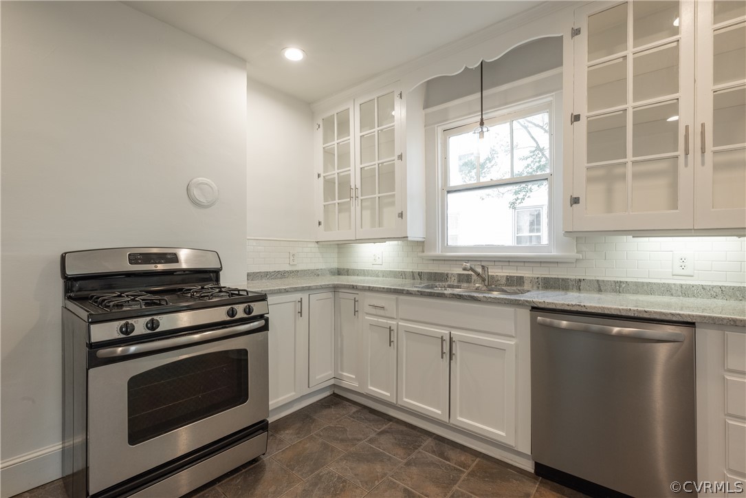 106 W 30th St