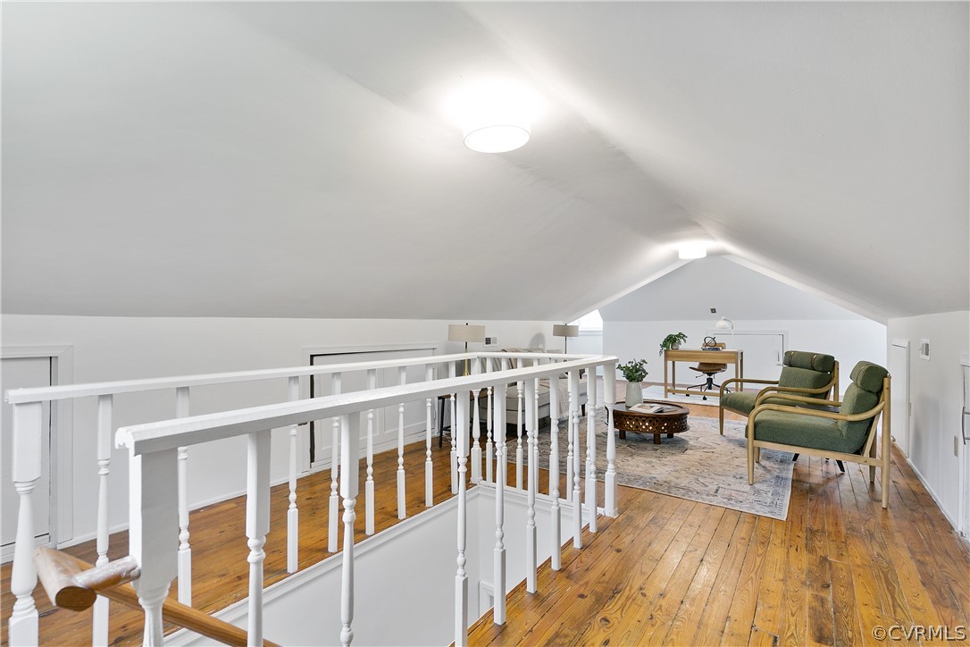 313 W 29th St