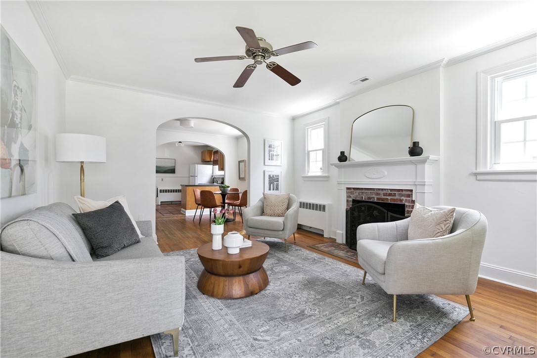 313 W 29th St
