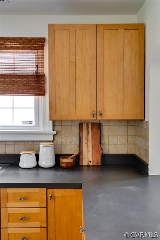 313 W 29th St