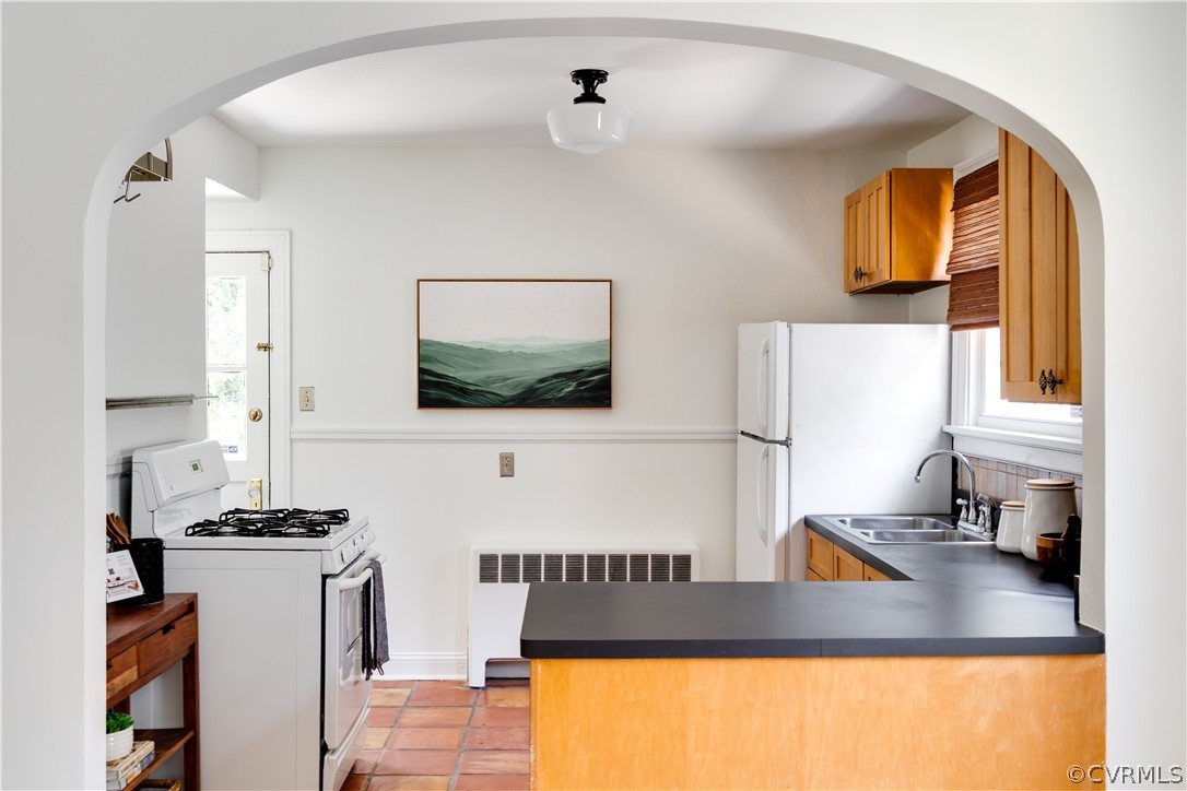 313 W 29th St