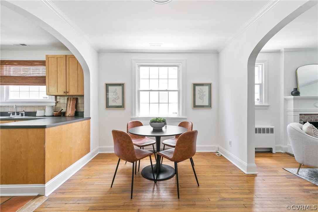 313 W 29th St