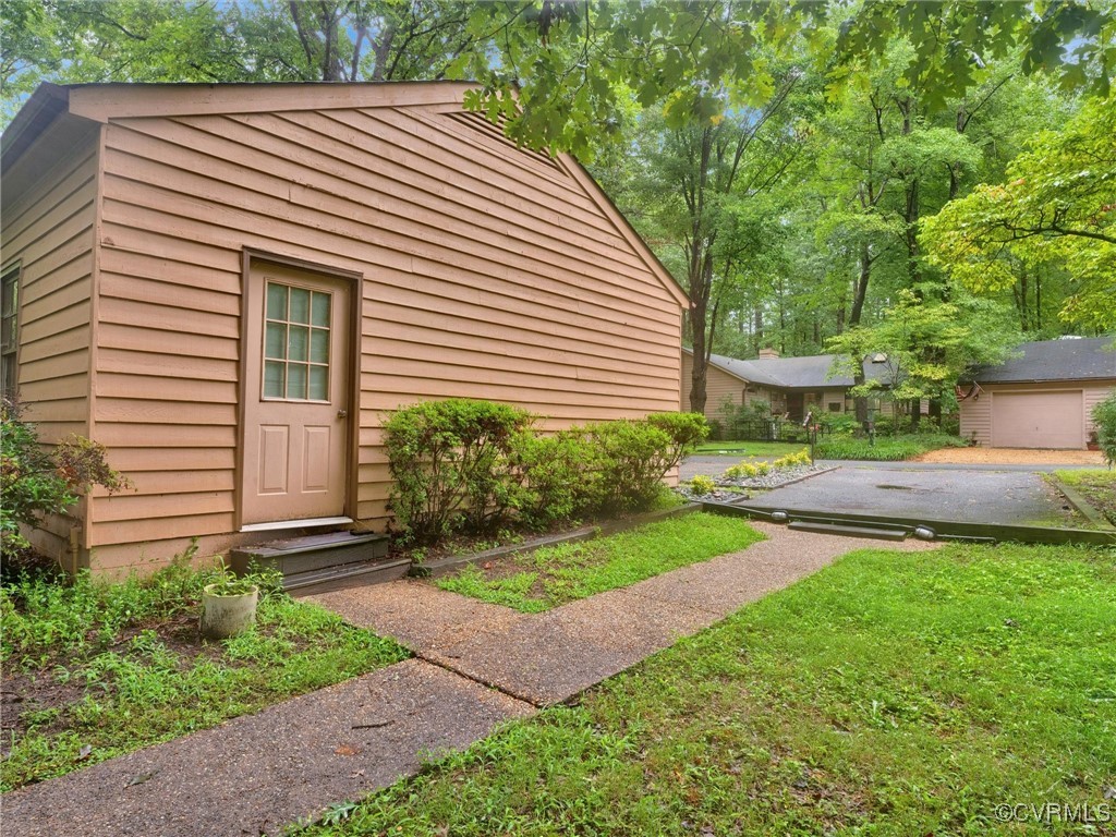 3020 Three Bridges Rd