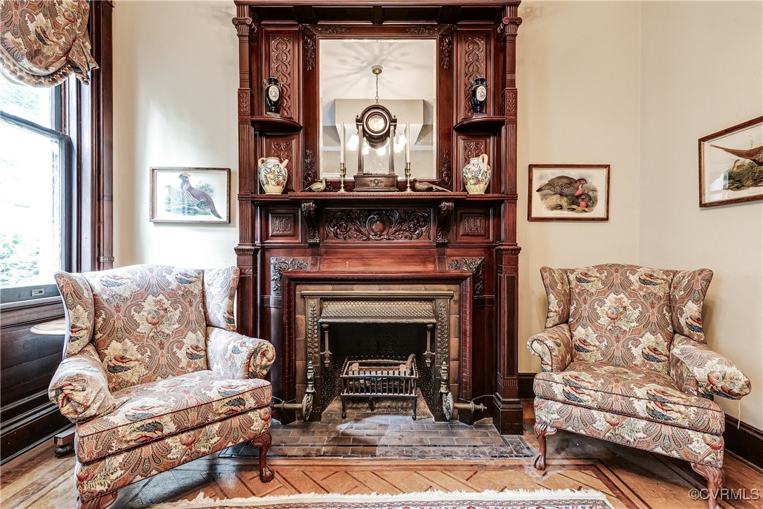 212 W Franklin St Unit#U102