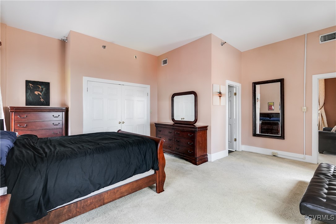 212 W Franklin St Unit#U102