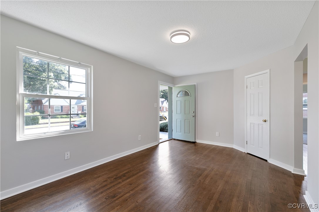 206 Larne Ave