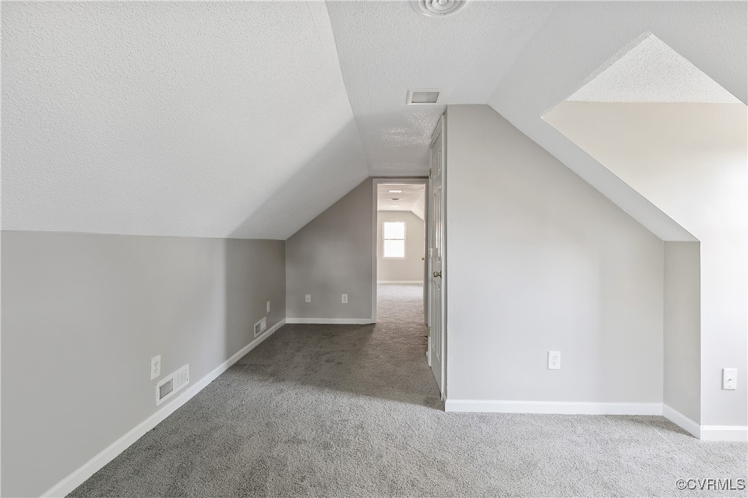 206 Larne Ave