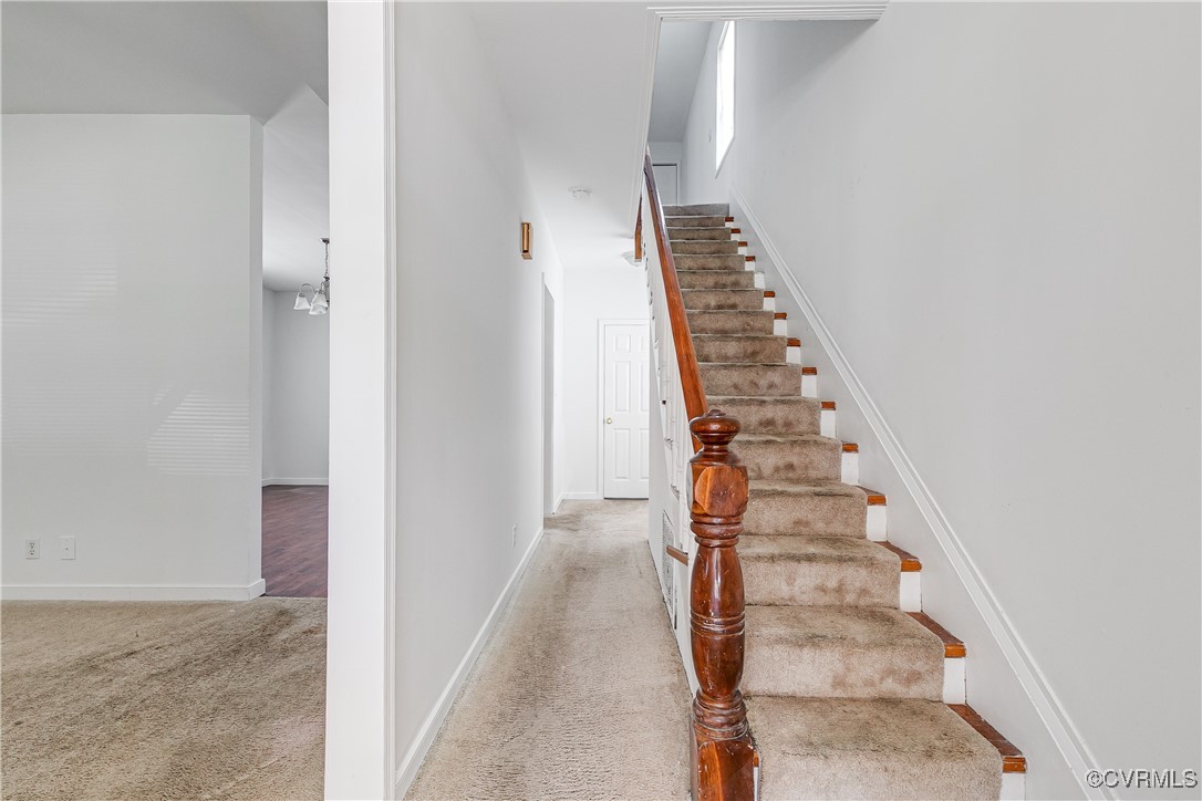 63 W 27th St
