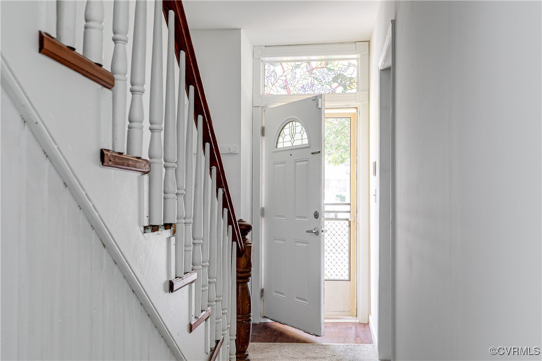 63 W 27th St