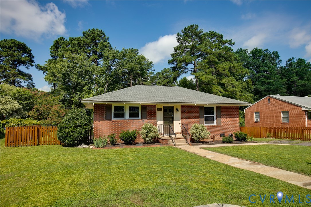 1722 Leicester Rd