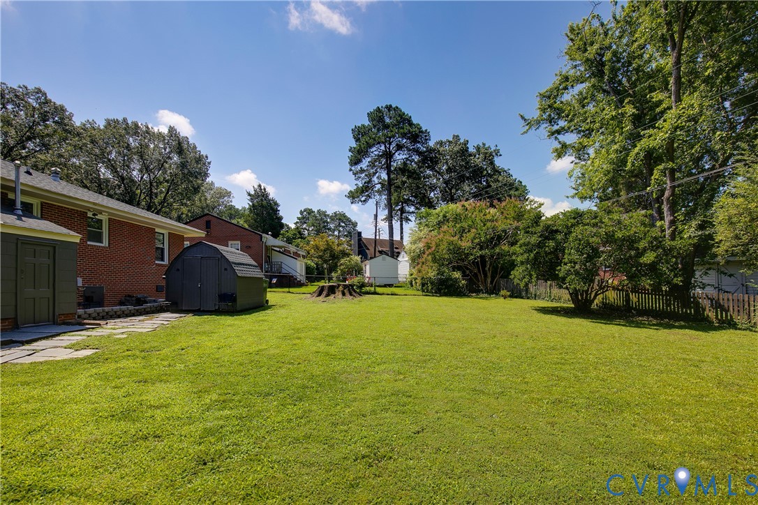 1722 Leicester Rd