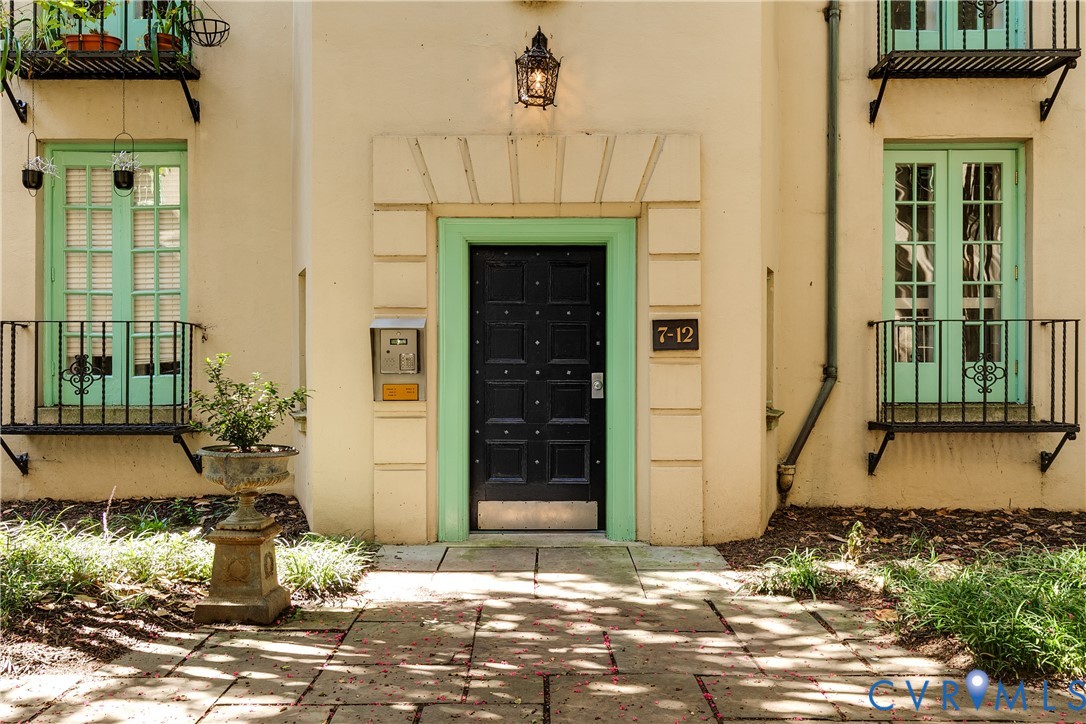 503 N Arthur Ashe Blvd Unit#U9