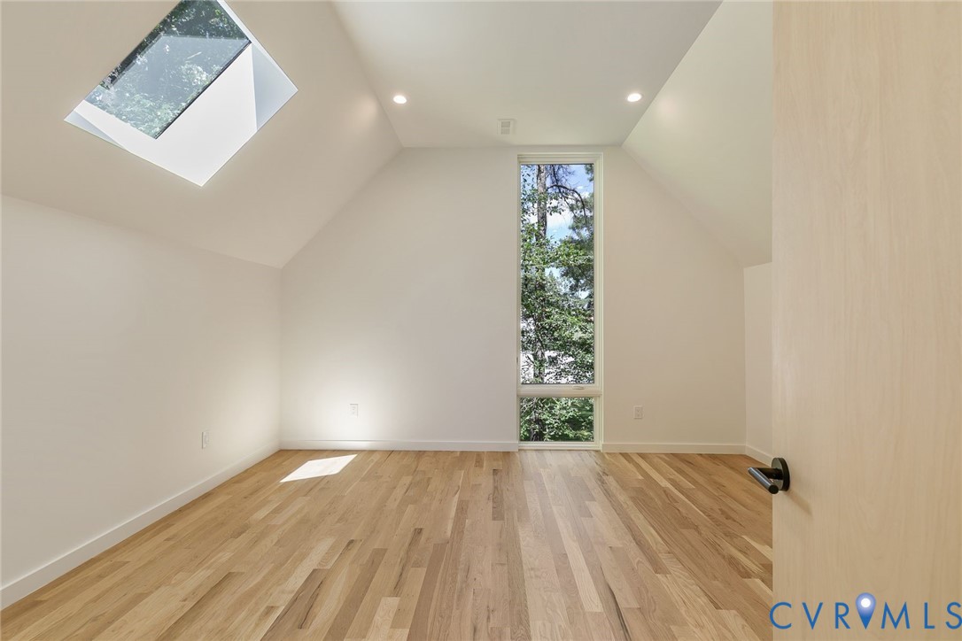 7438 Cherokee Rd