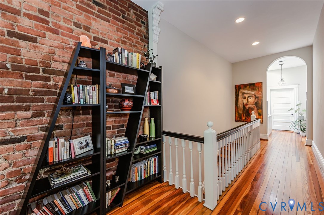 2305 Floyd Ave
