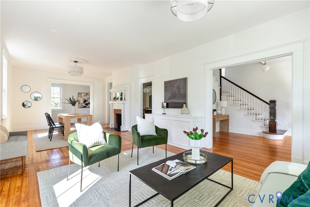 514 W 25th St