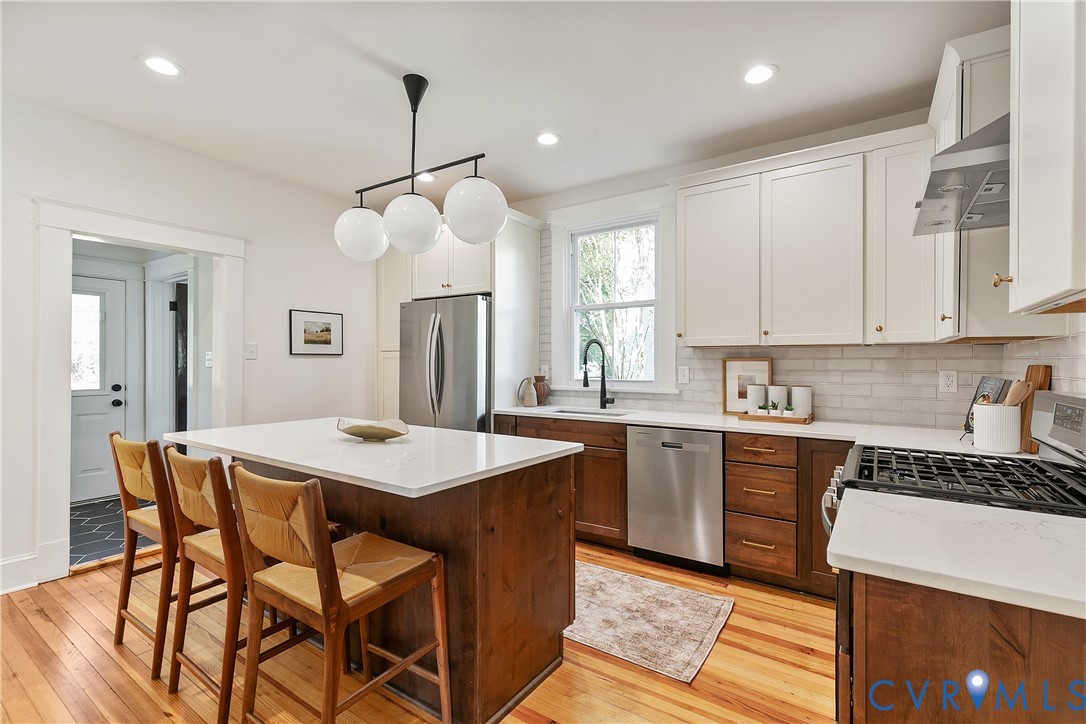 514 W 25th St