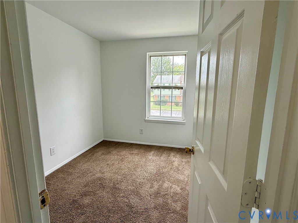 405 Roxana Rd