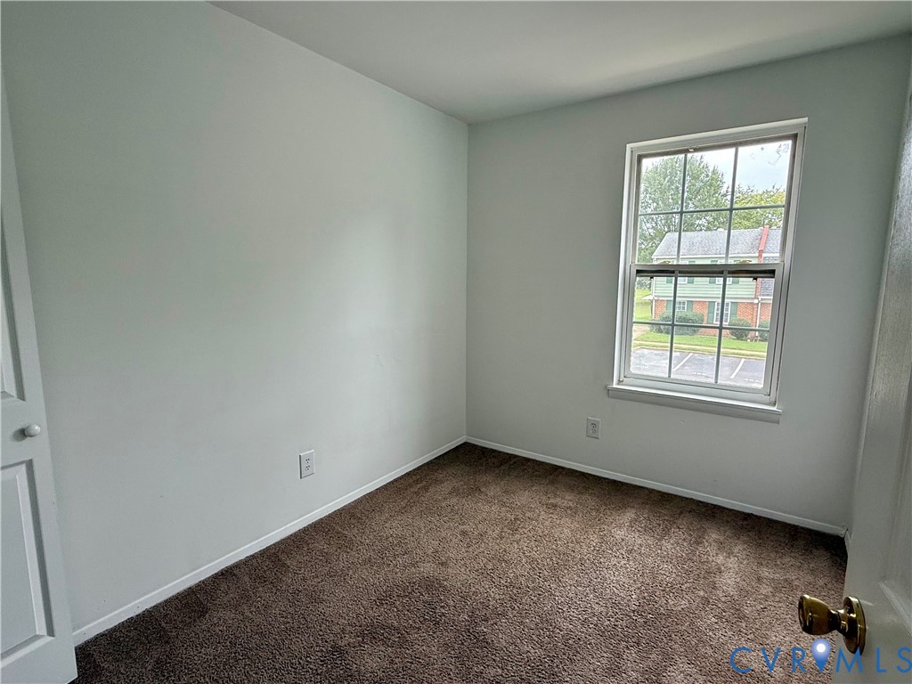 405 Roxana Rd