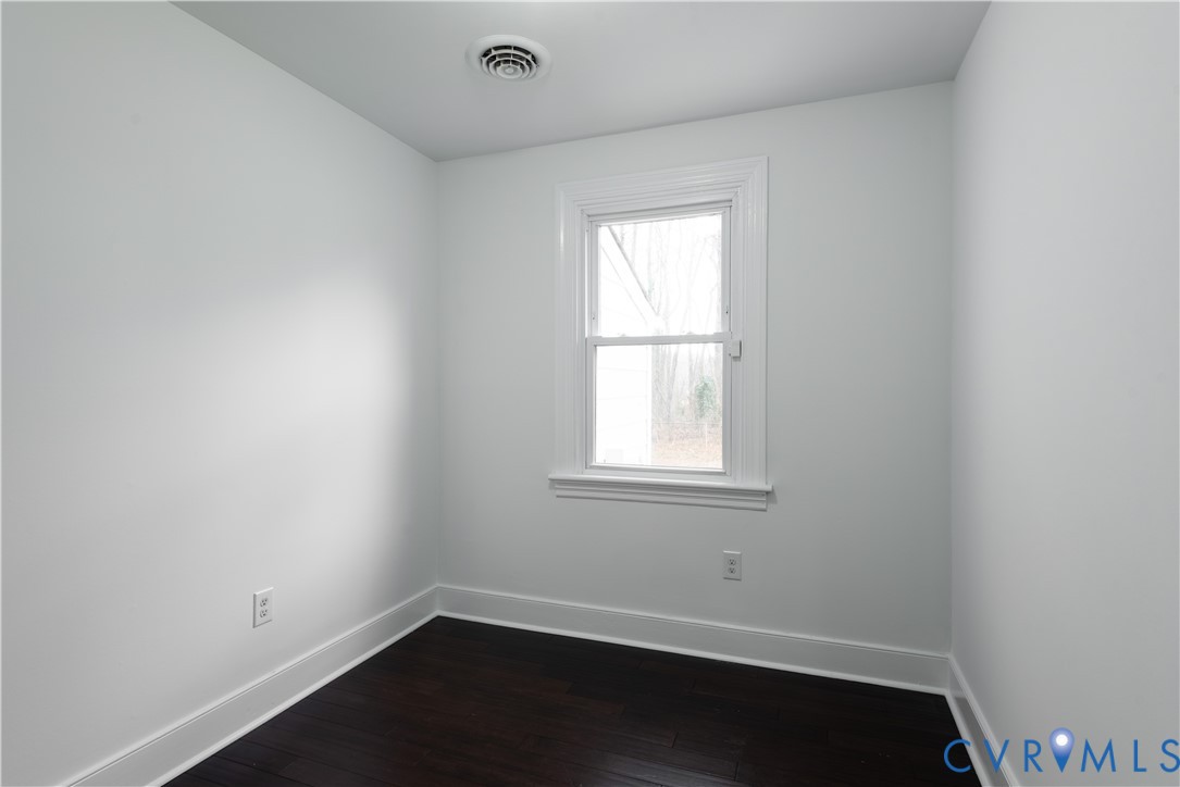 222 S Cedar Ave