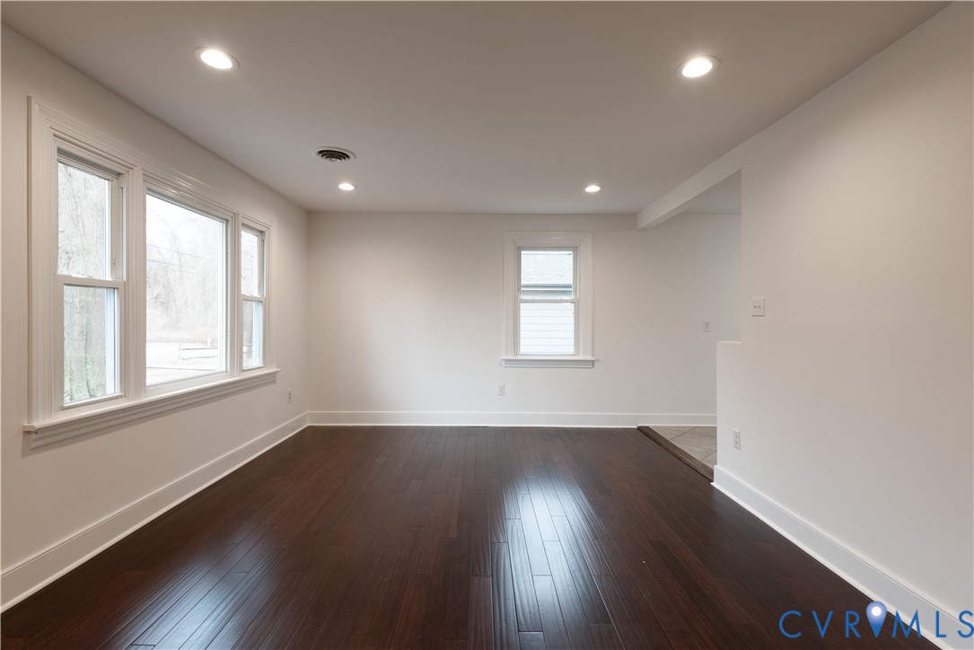 222 S Cedar Ave